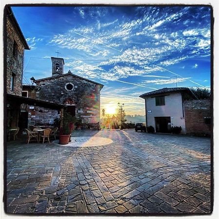 La Fattoria Montalcinello Guest House Chiusdino Exterior photo