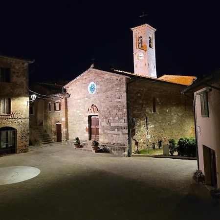 La Fattoria Montalcinello Guest House Chiusdino Exterior photo