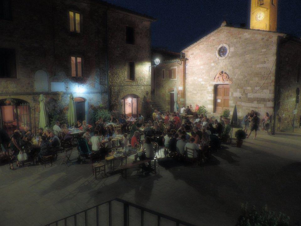 La Fattoria Montalcinello Guest House Chiusdino Exterior photo